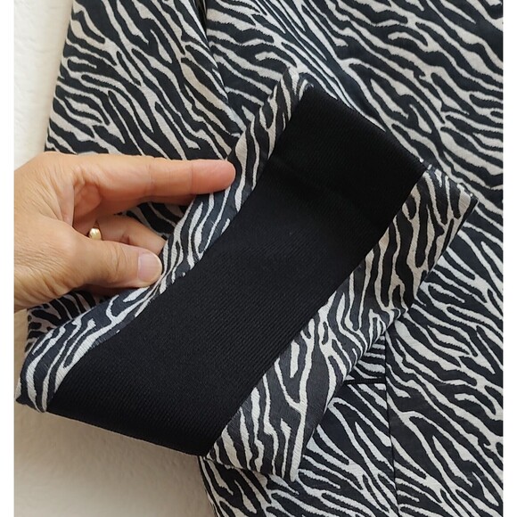 H&M Womens Size 10 Animal Print Front Snap Cropped Blazer Jacket Boho 90s Y2K - Picture 8 of 12